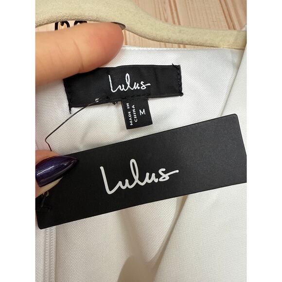 NWT Lulus Rooftop Bar White Sleeveless Faux-Wrap Belted Skort Romper Chic Size M - Picture 8 of 9